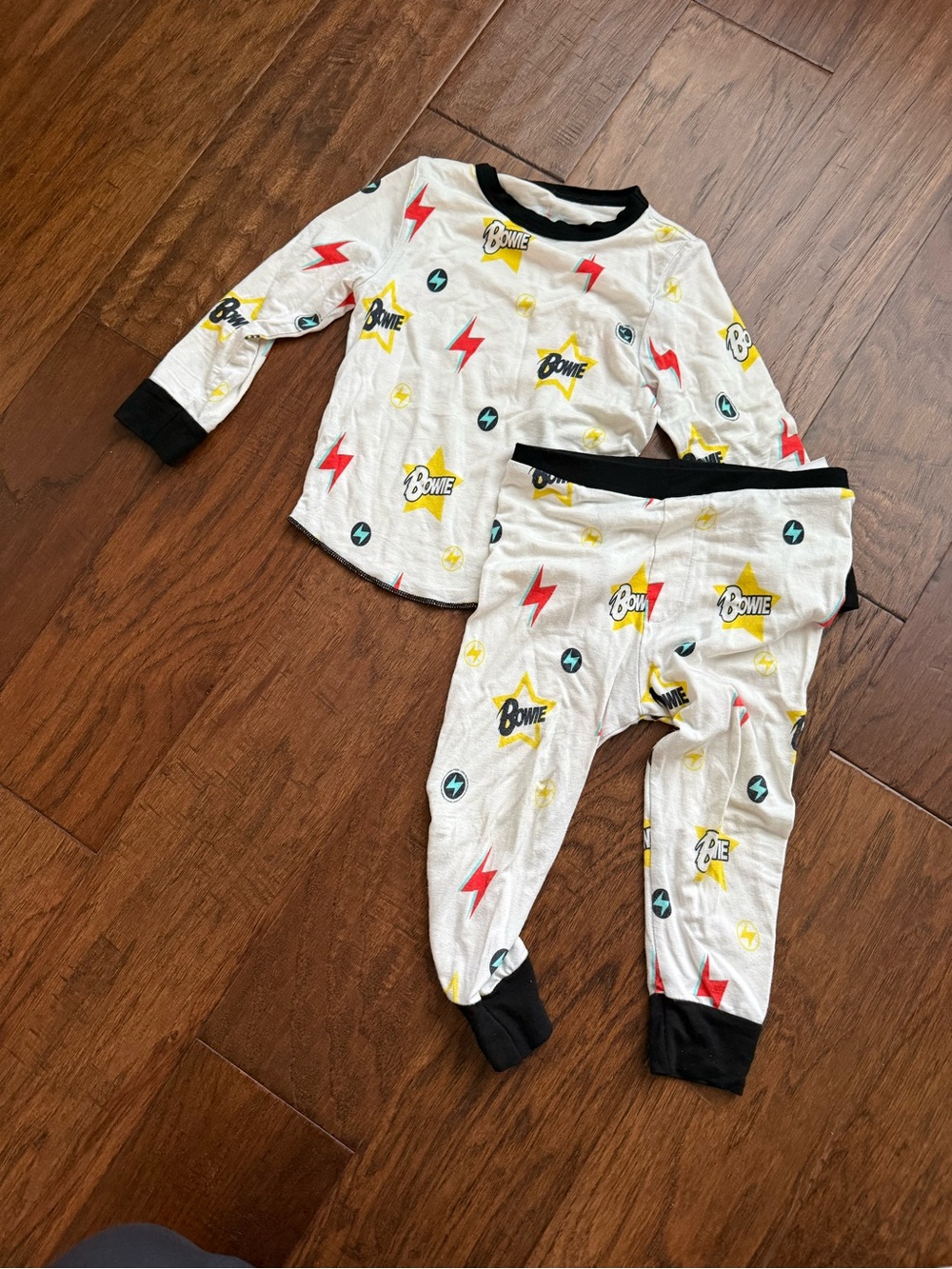 Rowdy sprout base layer  'Bowie' Lightning Print Pajama Set with Black Trim